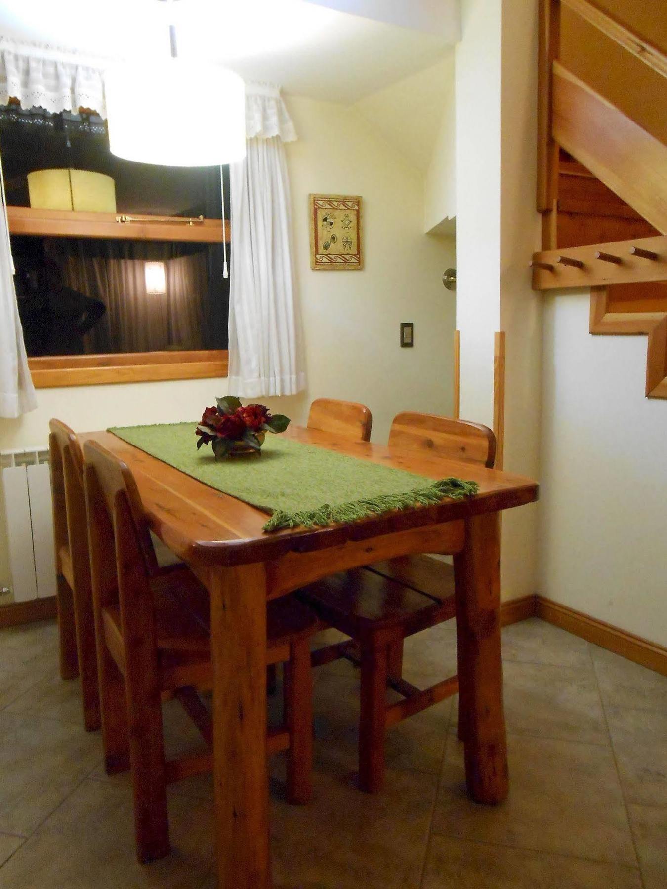 Bungalows Maniu San Carlos de Bariloche Bagian luar foto